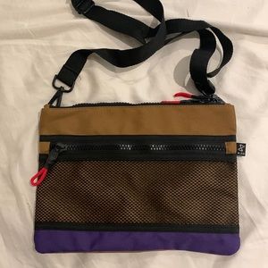 Cool document/Fanny pack style bag with adjustable strap